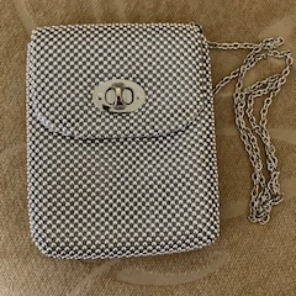 Jessica McClintock Silver Beaded Mesh Cocktail Handbag Chain Strap